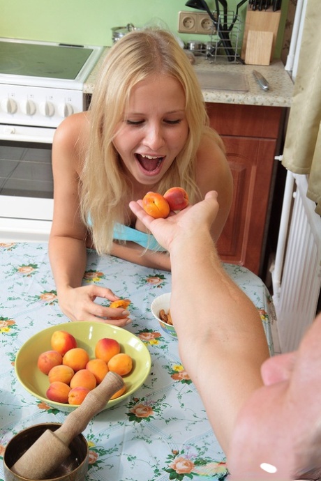 Young blonde sucks on her guy's hard cock when not fucking 83696007