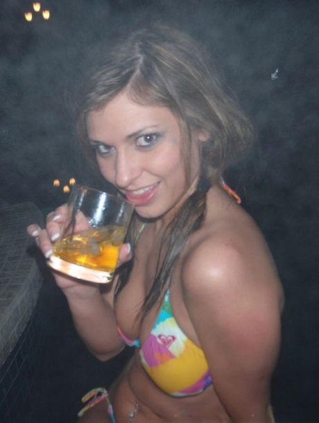 Attractive girlfriend Victoria strips down naked after couple of drinks 44022621