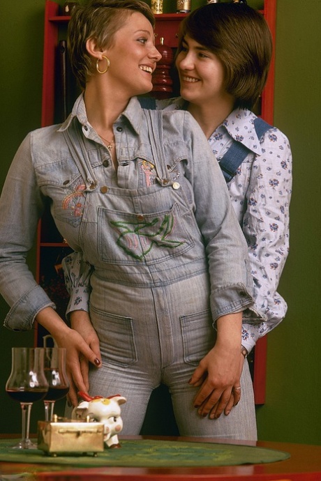 Lesbians from the 70's peels off denim clothing before licking beavers 16068353