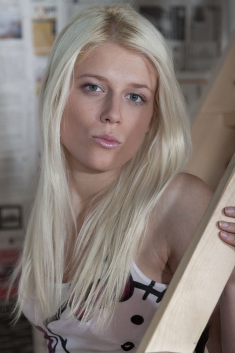 Platinum blonde model Sweet Cat displays her smiley face in her underwear 87419614